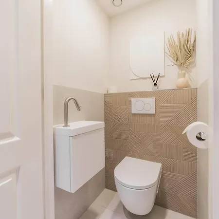Haya Seaview - 'kurhaus' Apartment *